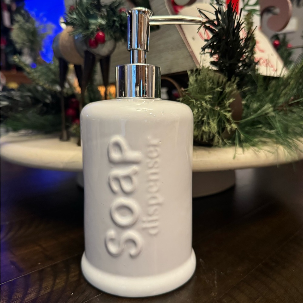 Farmhouse White Ceramic Soap Dispenser